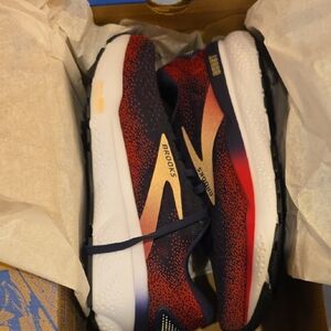 Brooks Ghost 16 Running Shoes - Red and Navy with Gold Accents. BRAND NEW IN BOX